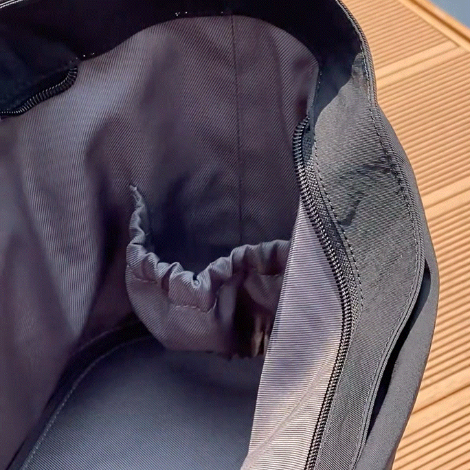 Elastic pocket