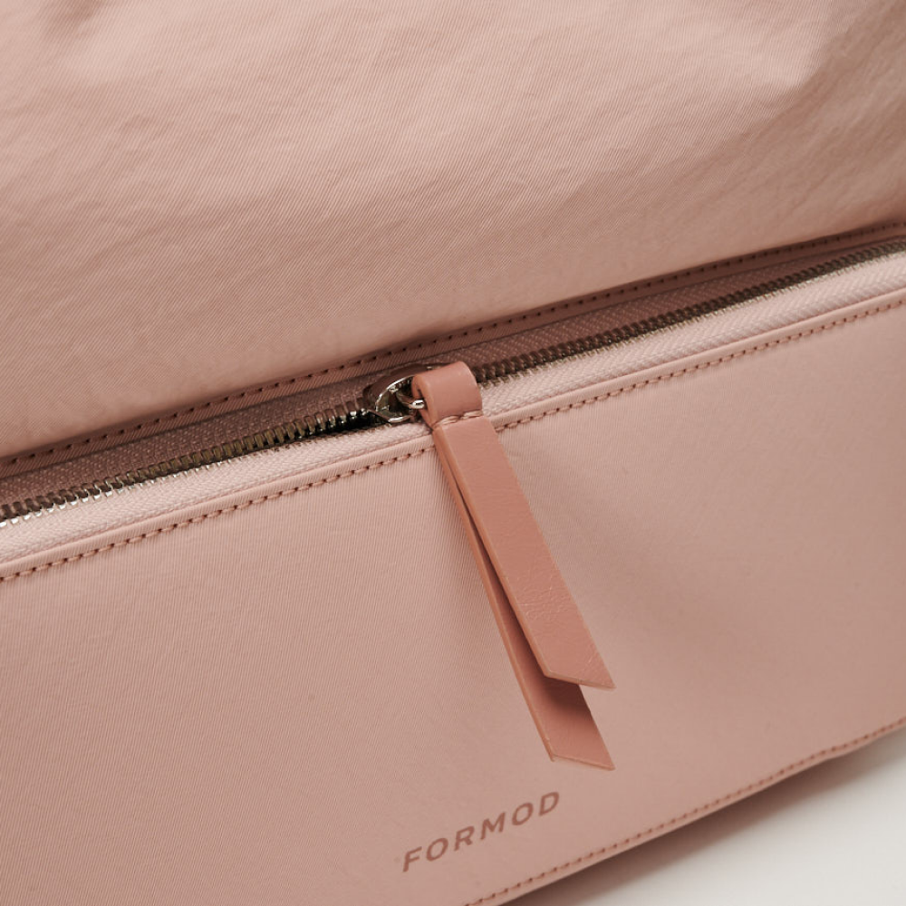 Shaped pockets