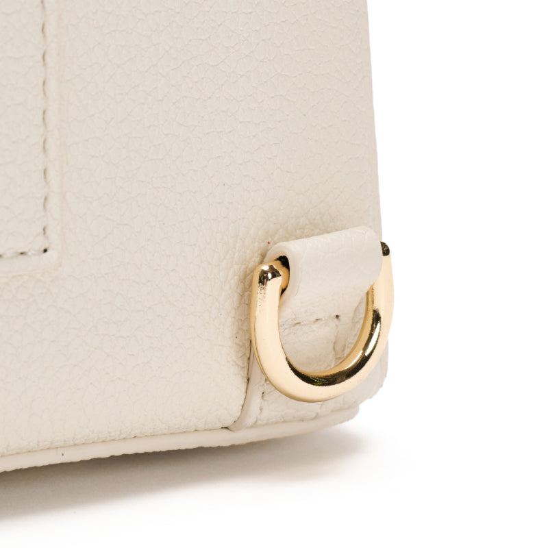 Detachable straps